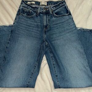 Universal Threads 90’s Baggy Jean